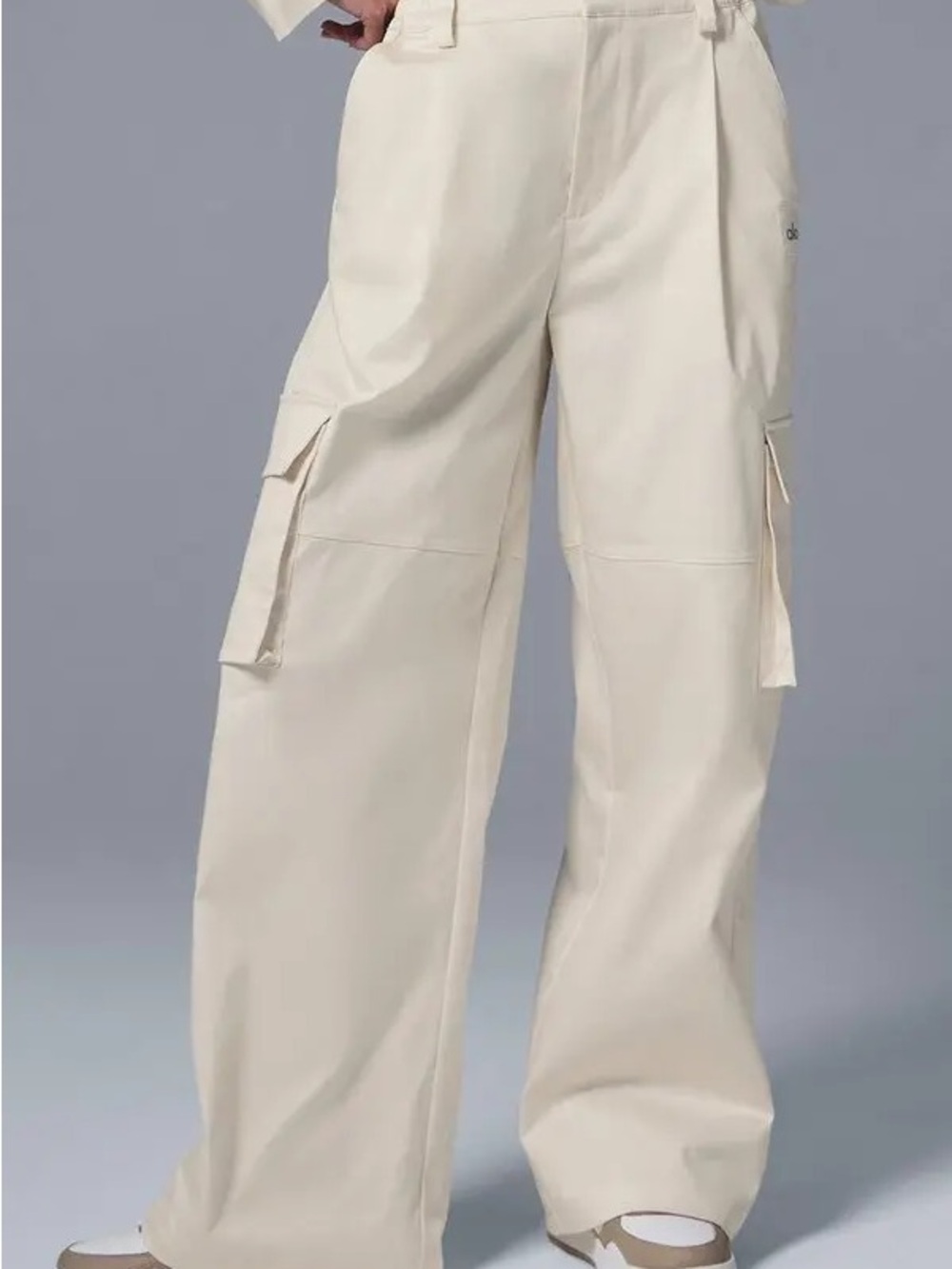 Alo High Waist Night Out Cargo Pants - wide leg, coconut/cream